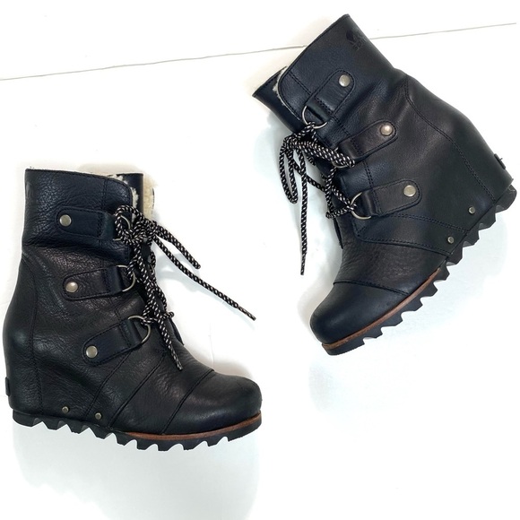 Sorel Joan Of Arctic Wedge Mid Shearling Boot in Black Size 6 NL2703-010 - Picture 4 of 14